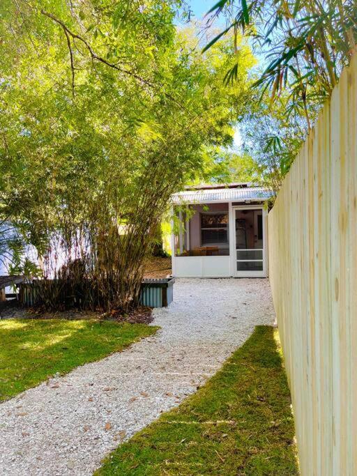Sparkling Guest Home 2 Bedroom-15 Minutes To Clearwater Beach ภายนอก รูปภาพ